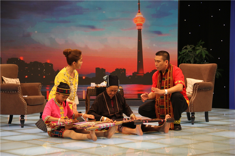 8、吉貴做客央視《逐夢時代》 講述“海南檳榔谷的旅游蛻變之路”